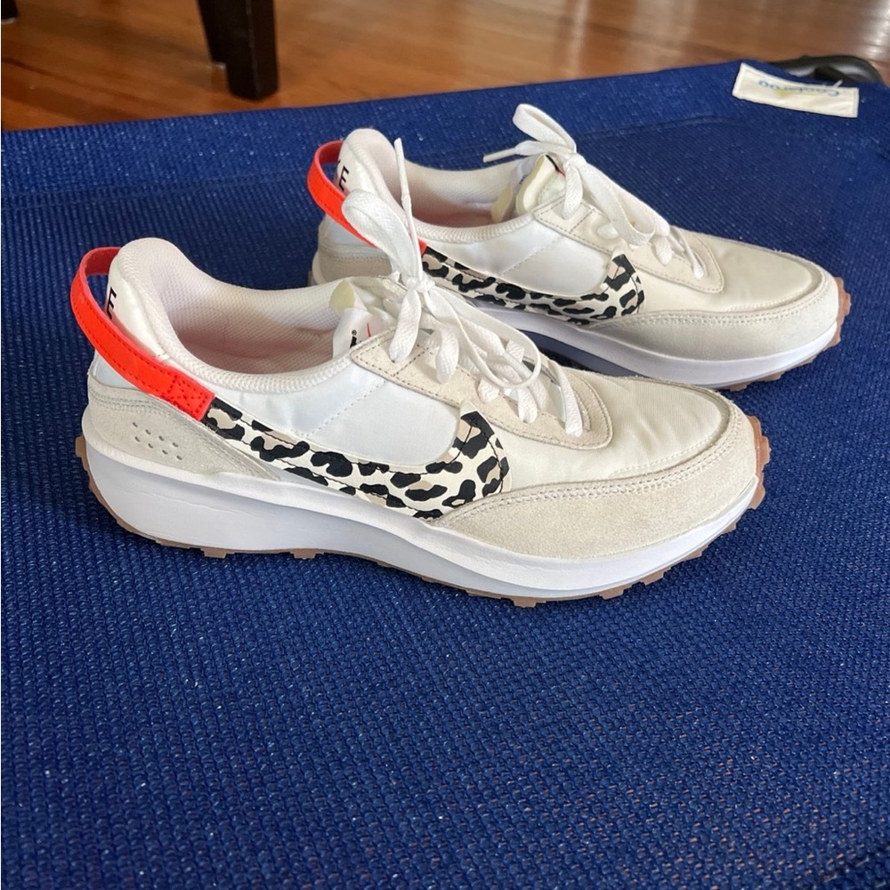 Women’s Nike Waffle Debut sneakers